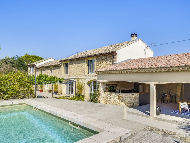 Ferienhaus Le Mas des Buis in der Provence mit Pool und großer Terrasse